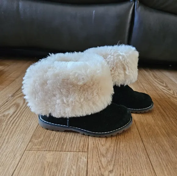 UGG Toddler Girl Boots Size 10