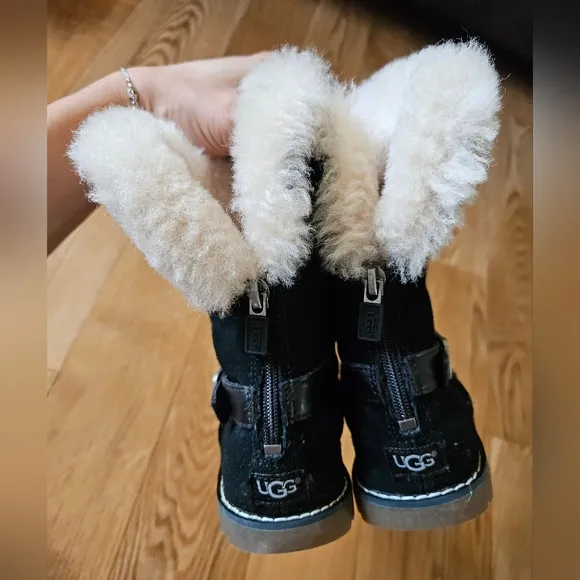 UGG Toddler Girl Boots Size 10